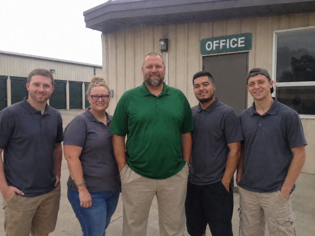 Pest control professionals in Flint, MI